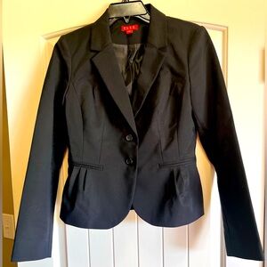 Elle Size 6 Black Blazer